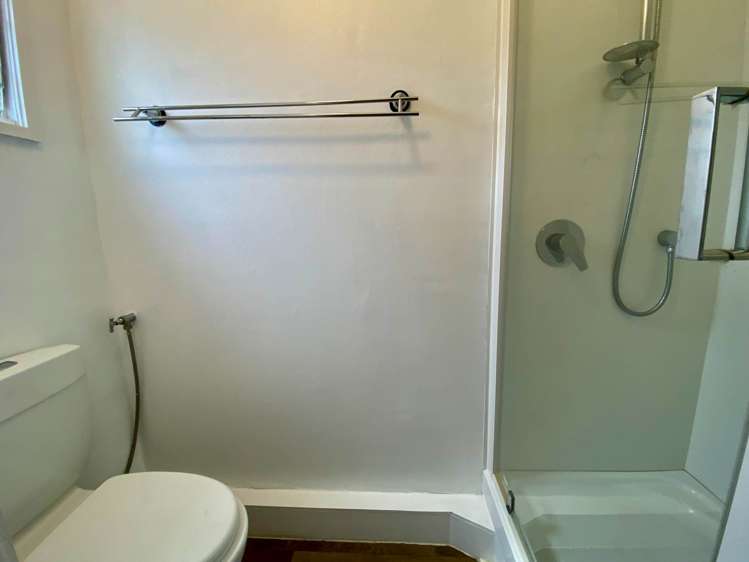 3/5 East Coast Road Milford_10