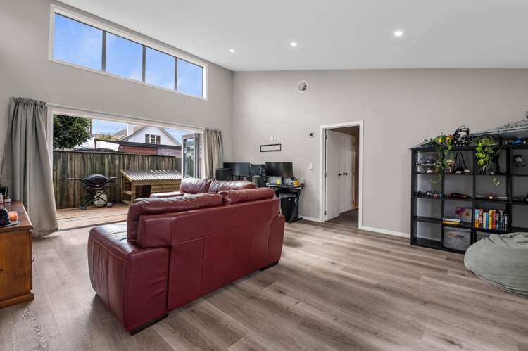 236 Ranolf Street Glenholme_6