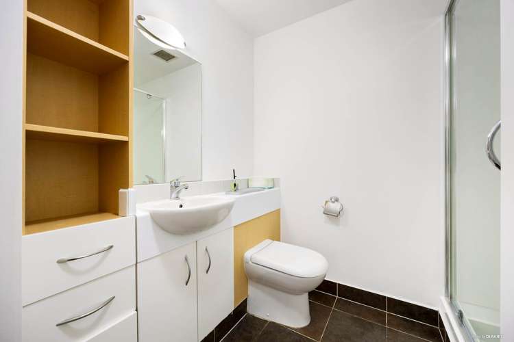 1404/1 Parliament Street City Centre_8