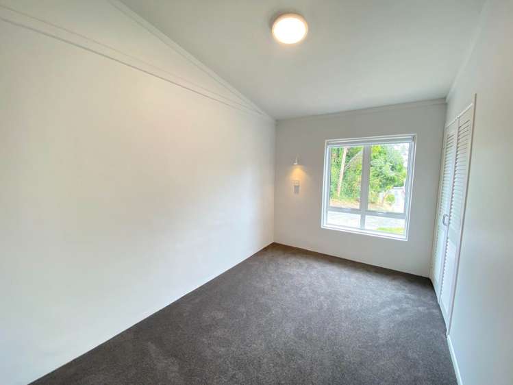 8A Puketea Street Blockhouse Bay_7