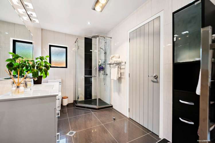 28 Flanshaw Road Te Atatu South_11