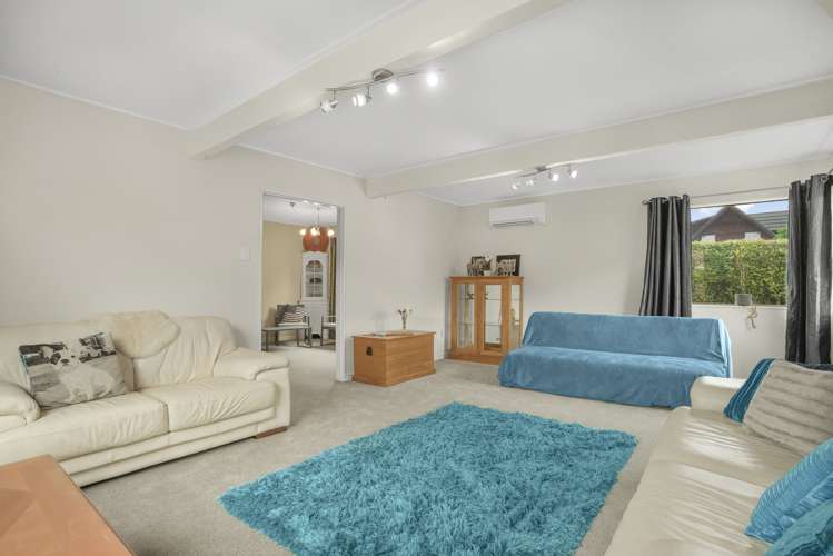 52 Mcenroe Grove Naenae_6