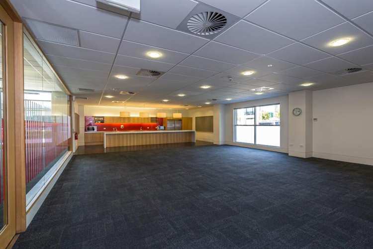 Unit C, 92 Russley Road Russley_10