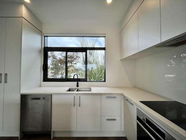 1/22 James Laurie Street 11401_3