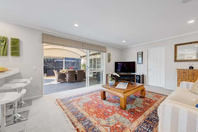 70 Pine Harbour Parade Beachlands_8