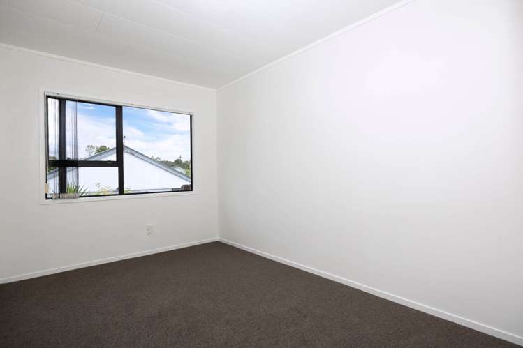 67 Meadowvale Rise Titirangi_11