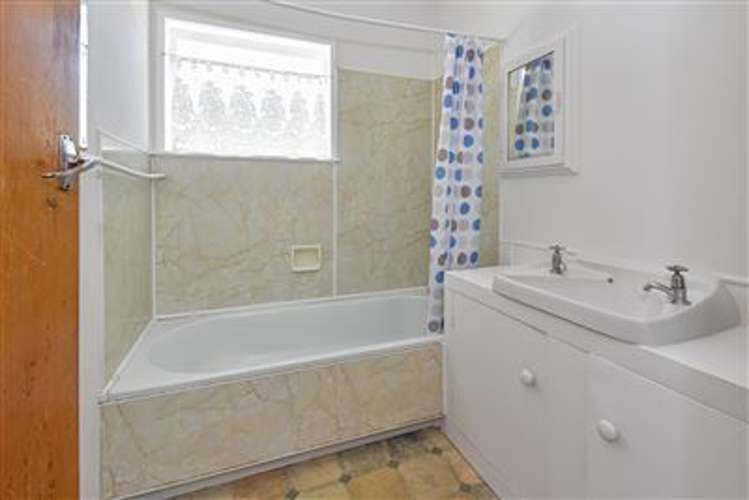 8 Harrow Place Manurewa_5