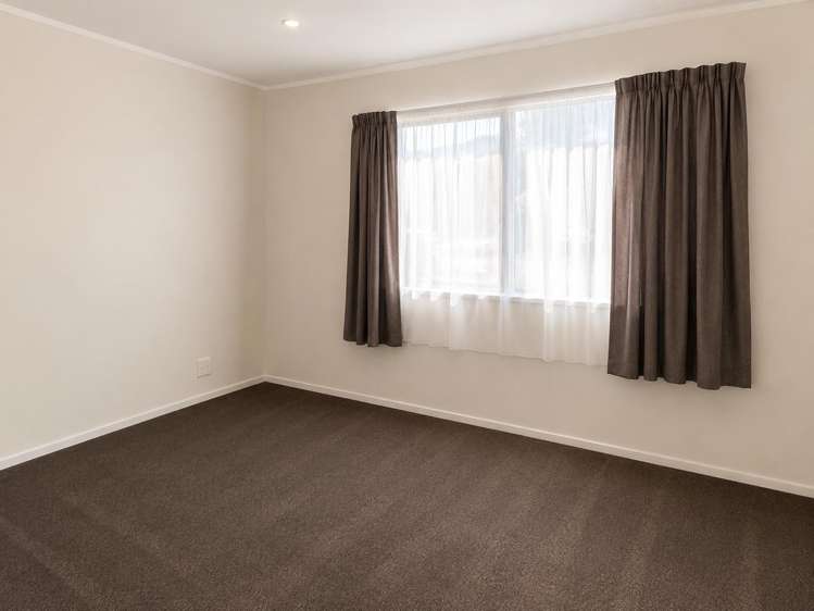 56B Sutton Crescent Papakura_7