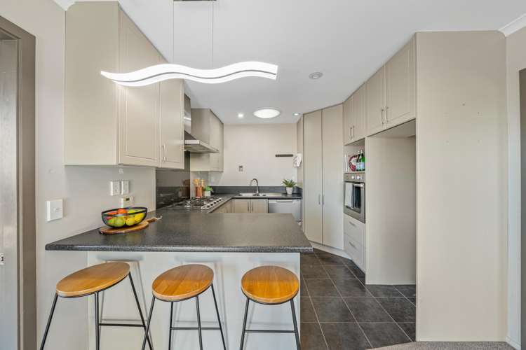 30 Cedarwood Street Woodridge_2