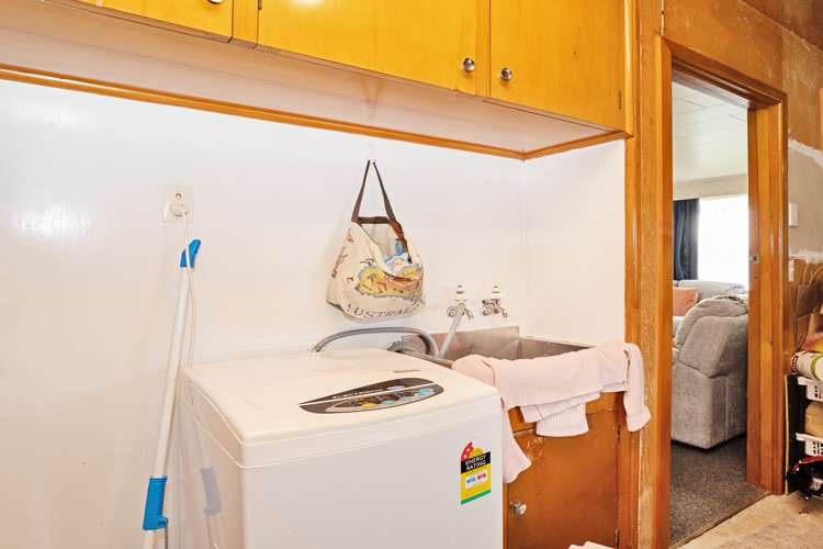 86 Racecourse Road Glengarry_11