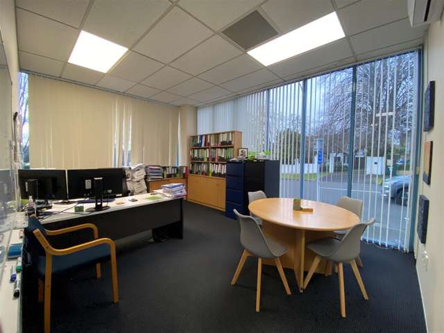 GB at 18 Rostrevor Street Hamilton Central_2