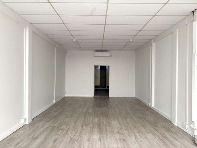 Shop 3/56 Hurstmere Road Takapuna_3
