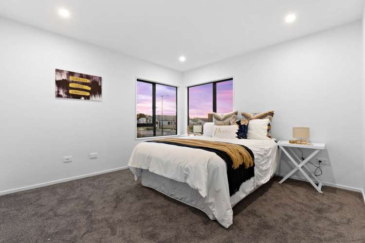 5 Taiororua Avenue Massey_12