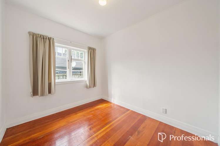 2/6 Pohutukawa Street Woburn_19