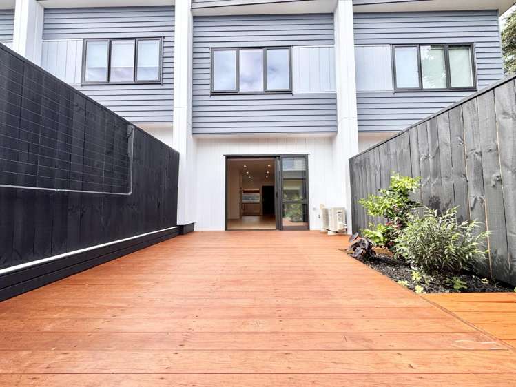 10/72 Taikata 1801_12