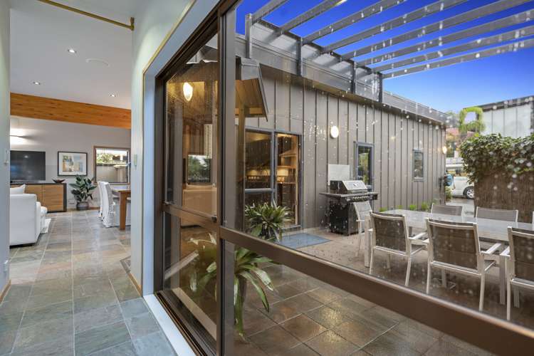 233 Omaha Drive Omaha_11