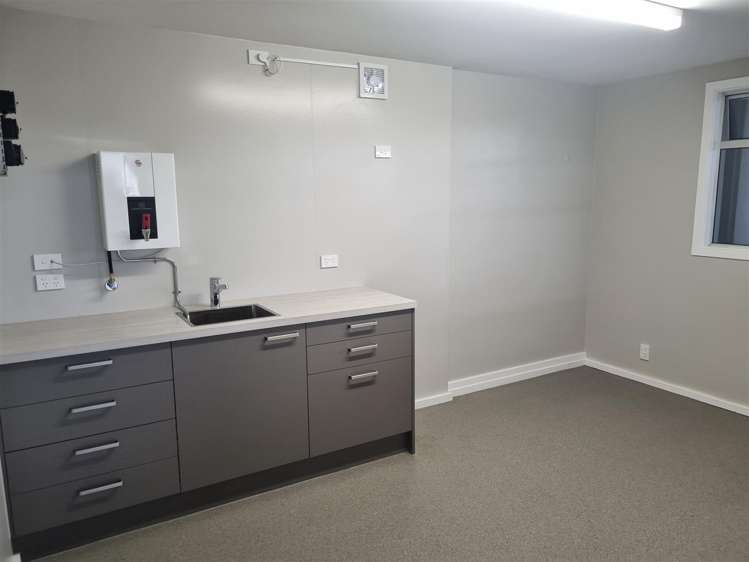 69 Treffers Road Wigram_7