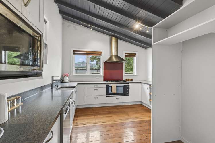 17A Carey Street Waitara_10