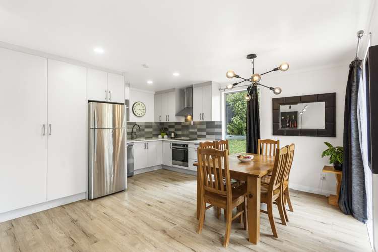 1/351 West Coast Road Glen Eden_7