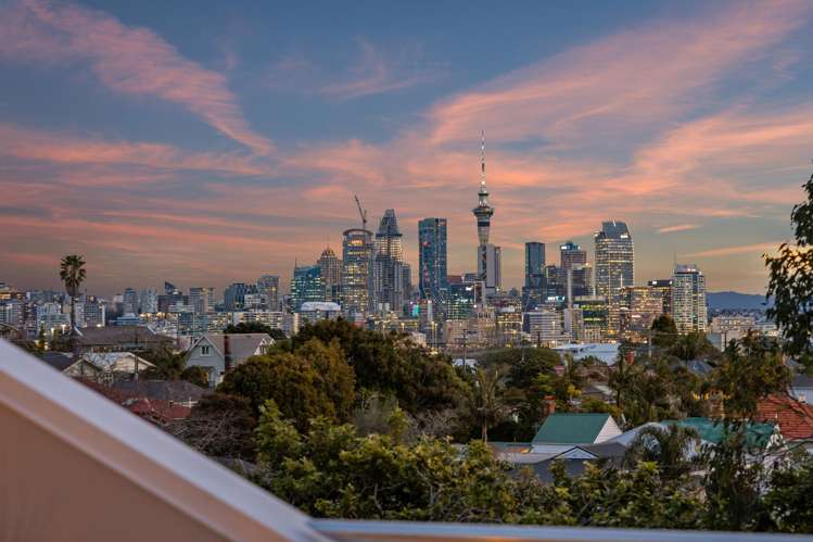 2/145 Victoria Road Devonport_12