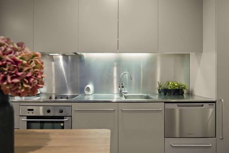 2a/8 Fisher-Point Drive Auckland Central_9