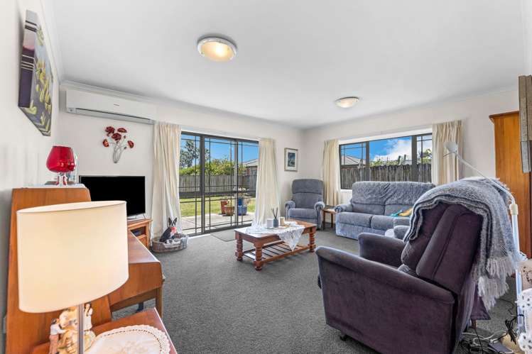 4 Hawkley Close Flat Bush_7