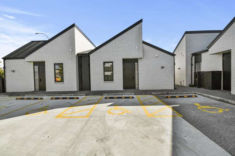 22 Great South Road Manurewa_12