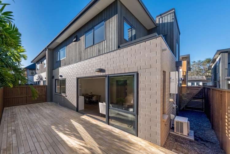 4 Finesse Lane Bucklands Beach_13