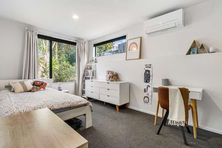 100 Beach Road Castor Bay_11