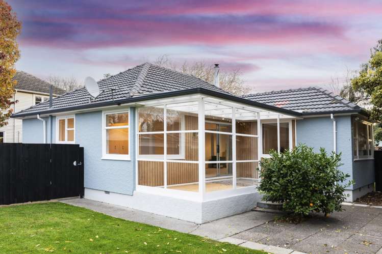 36 Eveleyn Couzins Avenue Richmond_21