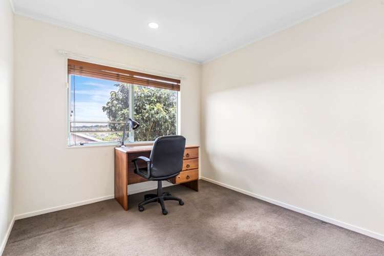1/12 Kells Place Botany Downs_15