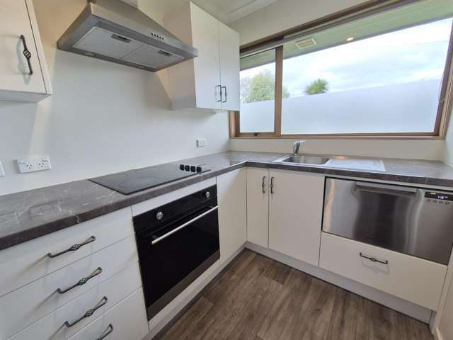 126B Charles Street Burleigh_1