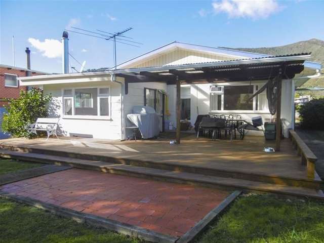 28 Beach Road Waikawa_1