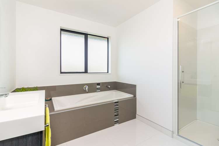 73 Sunline Avenue Lincoln_15