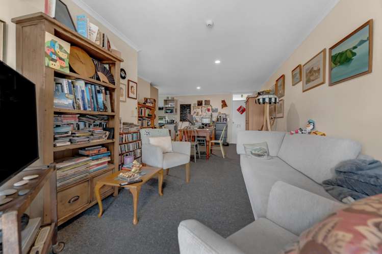 2U/1 Wadier Place Henderson_9