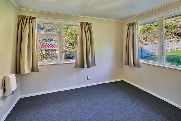 13 Willcox Grove Naenae_10