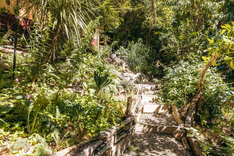 47 Makora Road Massey_37