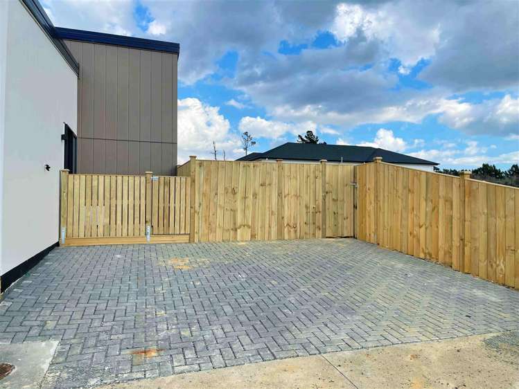 1B Humarie Way Drury_16