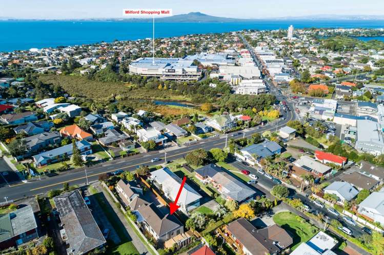 2/10 East Coast Road Milford_23