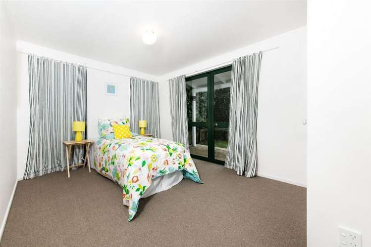 1/24 Halyard Place Te Atatu Peninsula_9