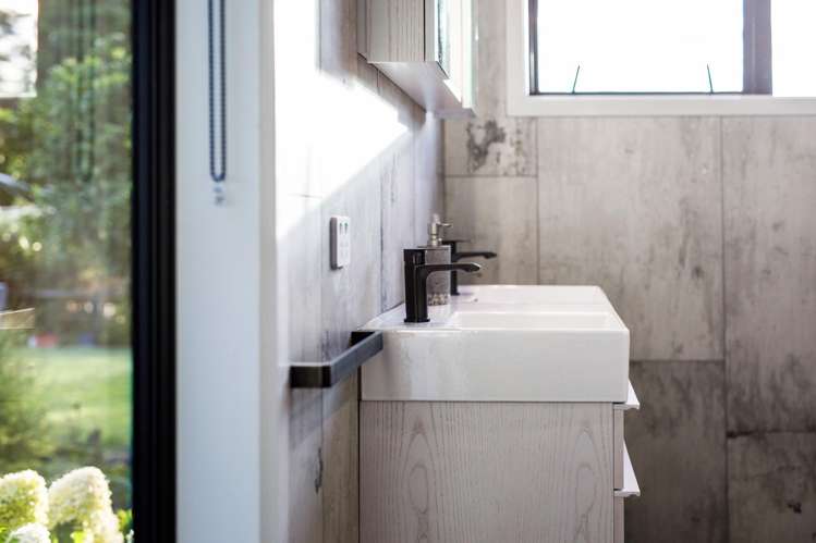 541 Manawahe Road Manawahe_11