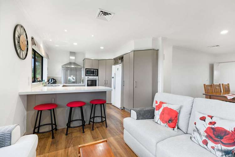 9 Devoy Drive Owhata_11