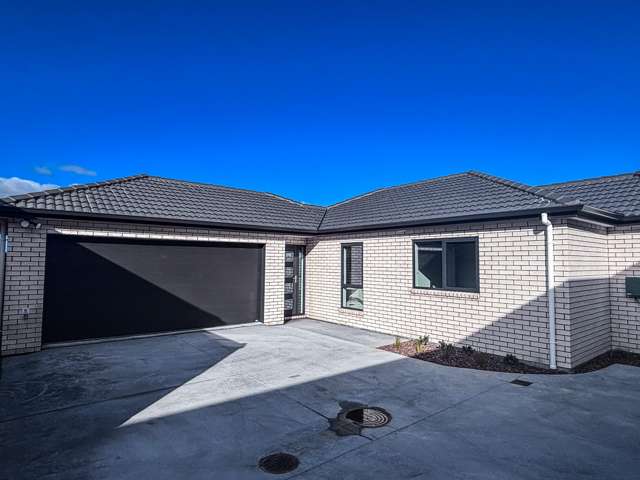 Move In Ready 4 Bed Spacious Home