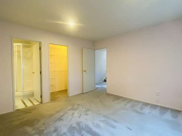 2/131 Grand Drive Remuera_3