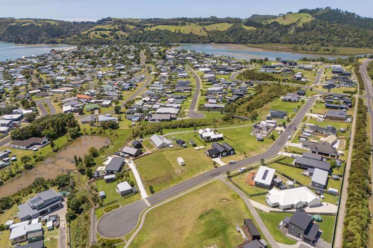 2 Tinirau Place Cooks Beach_16