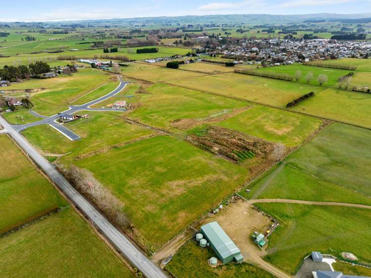 21 Back Road Milton_6