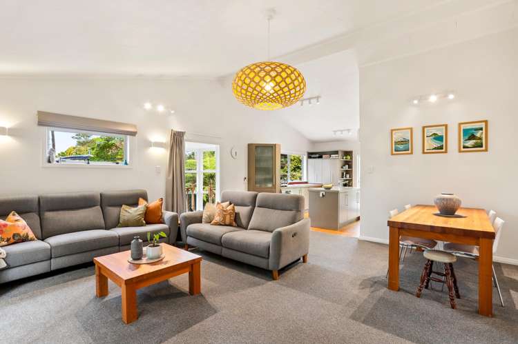30 Opanuku Road_2