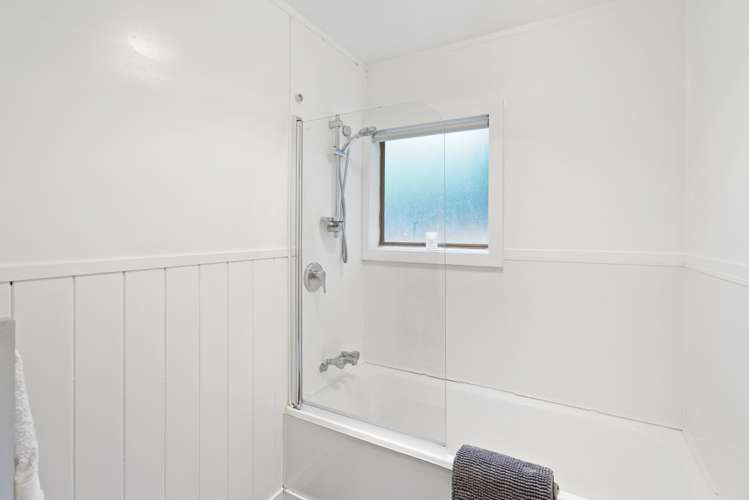 11 Lysander Crescent Beach Haven_10