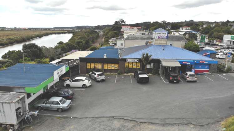 30 Commercial Road Helensville_11