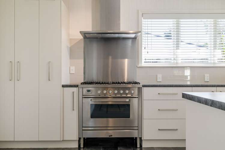 2 Linmor Place Terrace End_15